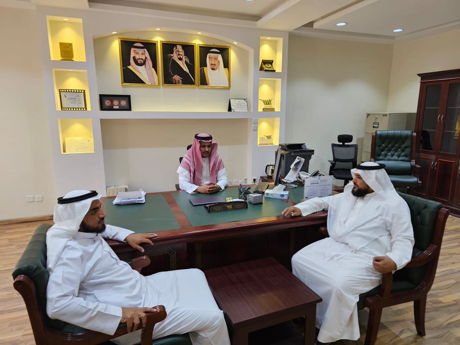 The Dean of the College of Science meets with the Coordinator of the Gifted Department at the Bisha Education Office
